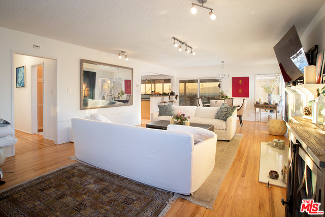 349 Fowling Street Playa del Rey, CA 90293 - Photo 2 of 24