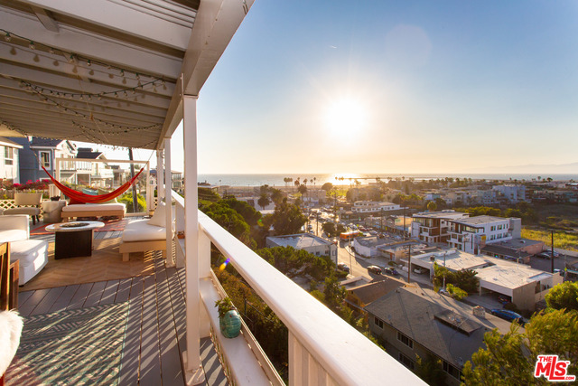 349 Fowling Street Playa del Rey, CA 90293 - Photo 5 of 24