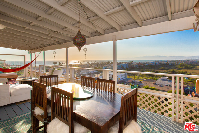 349 Fowling Street Playa del Rey, CA 90293 - Photo 6 of 24