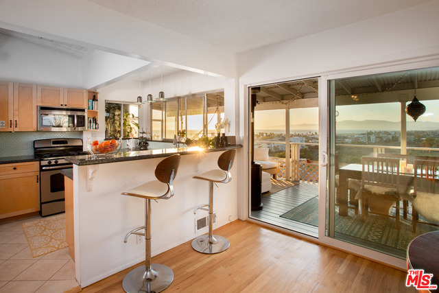 349 Fowling Street Playa del Rey, CA 90293 - Photo 7 of 24