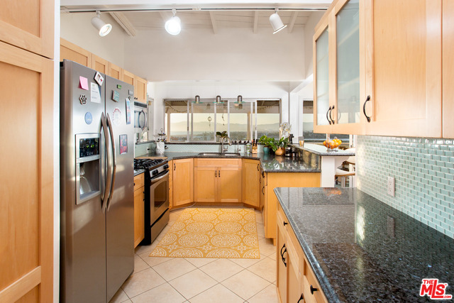 349 Fowling Street Playa del Rey, CA 90293 - Photo 8 of 24