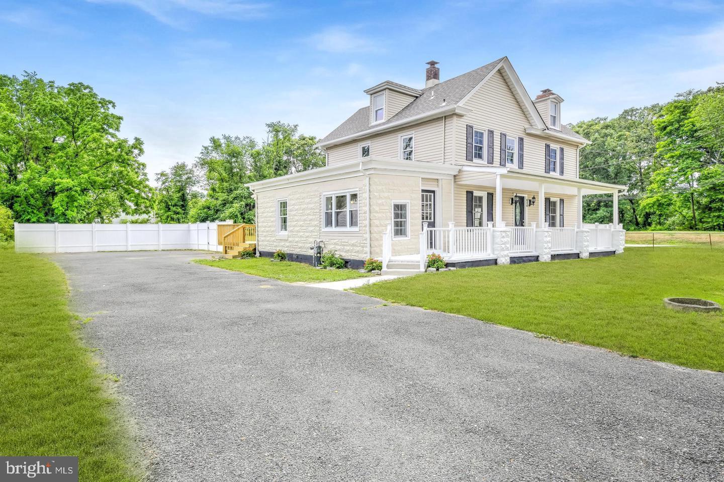 419 Radix Road Williamstown, NJ 08094 - Photo 24 of 29 Paved Driveway
