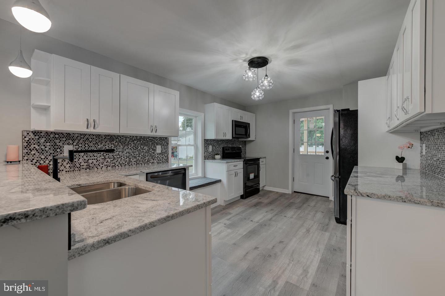 419 Radix Road Williamstown, NJ 08094 - Photo 5 of 29 Granite counter tops