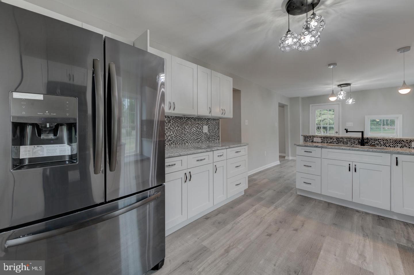 419 Radix Road Williamstown, NJ 08094 - Photo 6 of 29 Cabinet and Counter Space Galore