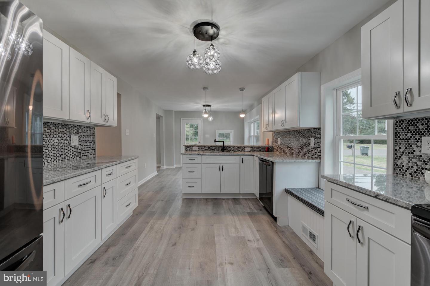419 Radix Road Williamstown, NJ 08094 - Photo 7 of 29 Kitchen Sitting Nook