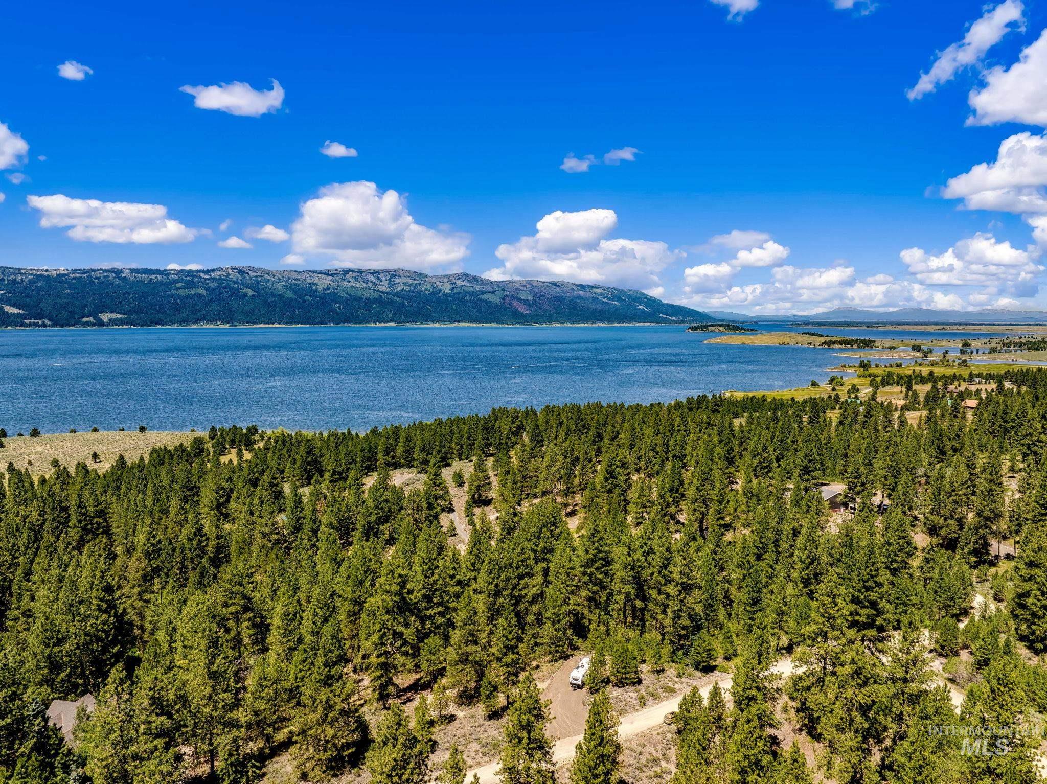 1497 Pine Ridge Drive Cascade, ID 83611 - Photo 16 of 34