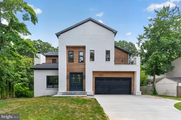 $2,899,000 | 6405 Olmi Landrith Drive, Alexandria, VA 22307