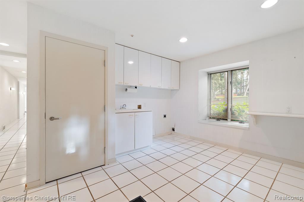 1895 Rathmor Road Bloomfield Hills, MI 48304 - Photo 41 of 58