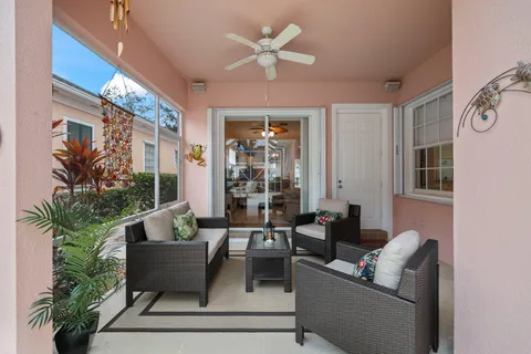 $669,000 | 238 Poinciana Drive, Jupiter, FL 33458