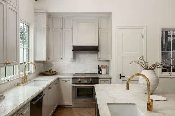 $29,995 | 160 Waverley Street, Palo Alto, CA 94301