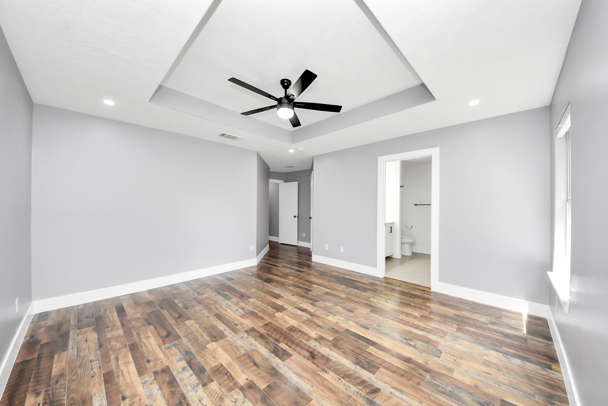 24027 Pinecreek Point Spring, TX 77373 - Photo 22 of 41 Primary Bedroom
