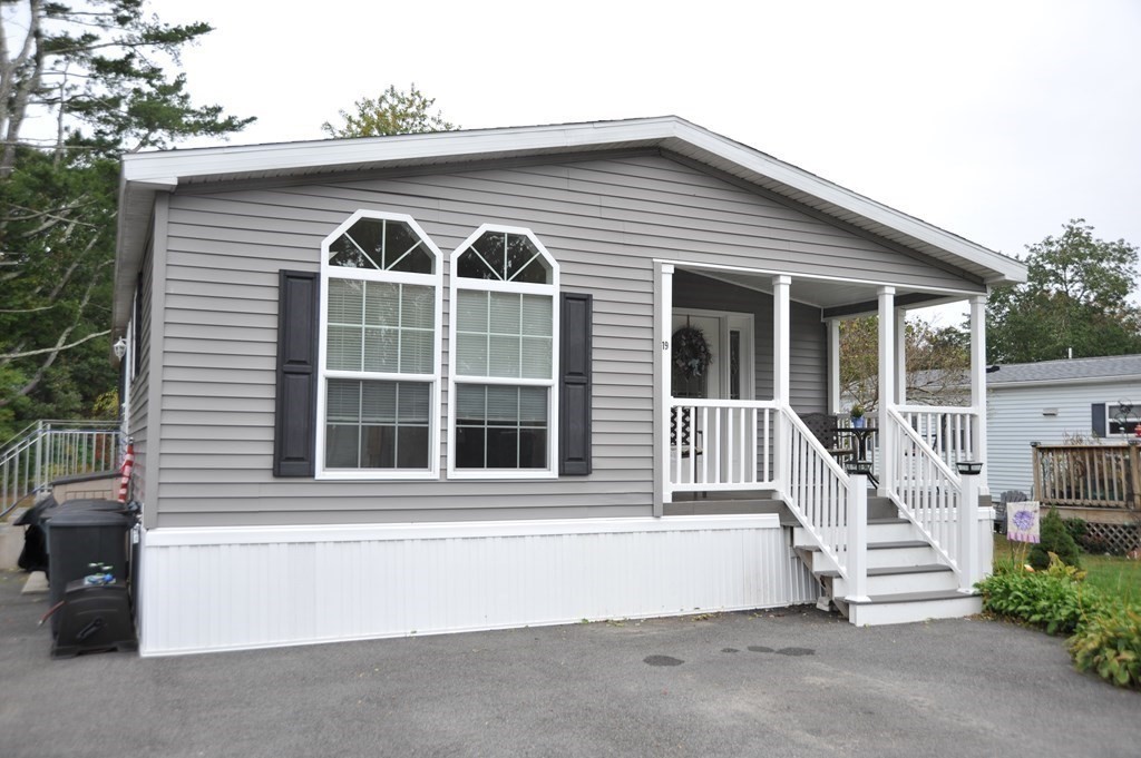 8 Swifts Beach Road, Unit 19 Wareham, MA 02571 - Photo 3 of 18 Gallery Image 3