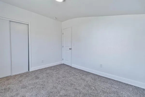 $239,900 | 272 Pleasant Street, Lindsay, CA 93247
