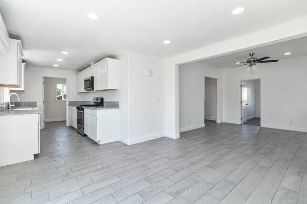 $239,900 | 272 Pleasant Street, Lindsay, CA 93247