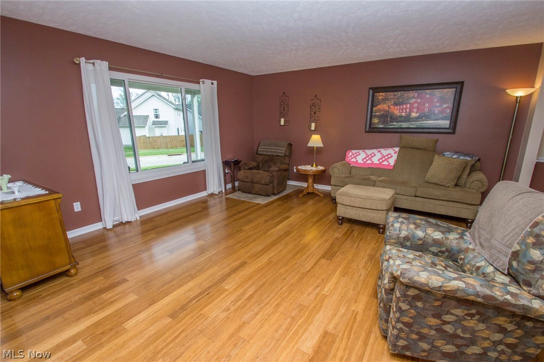 1257 Derbydale Road Akron, OH 44306 - Photo 2 of 35 Gallery Image 2