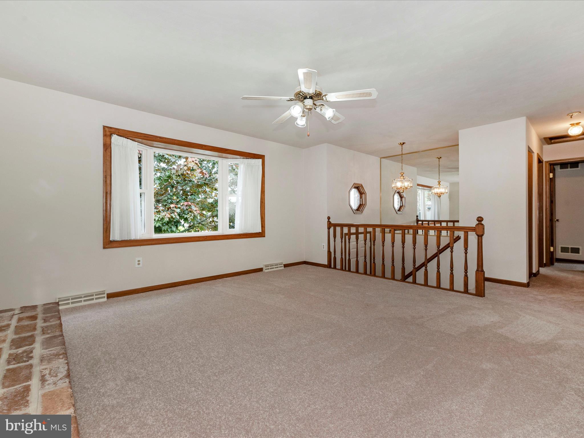 101 Centerside Road Mount Airy, MD 21771 - Photo 4 of 67 Living Room
