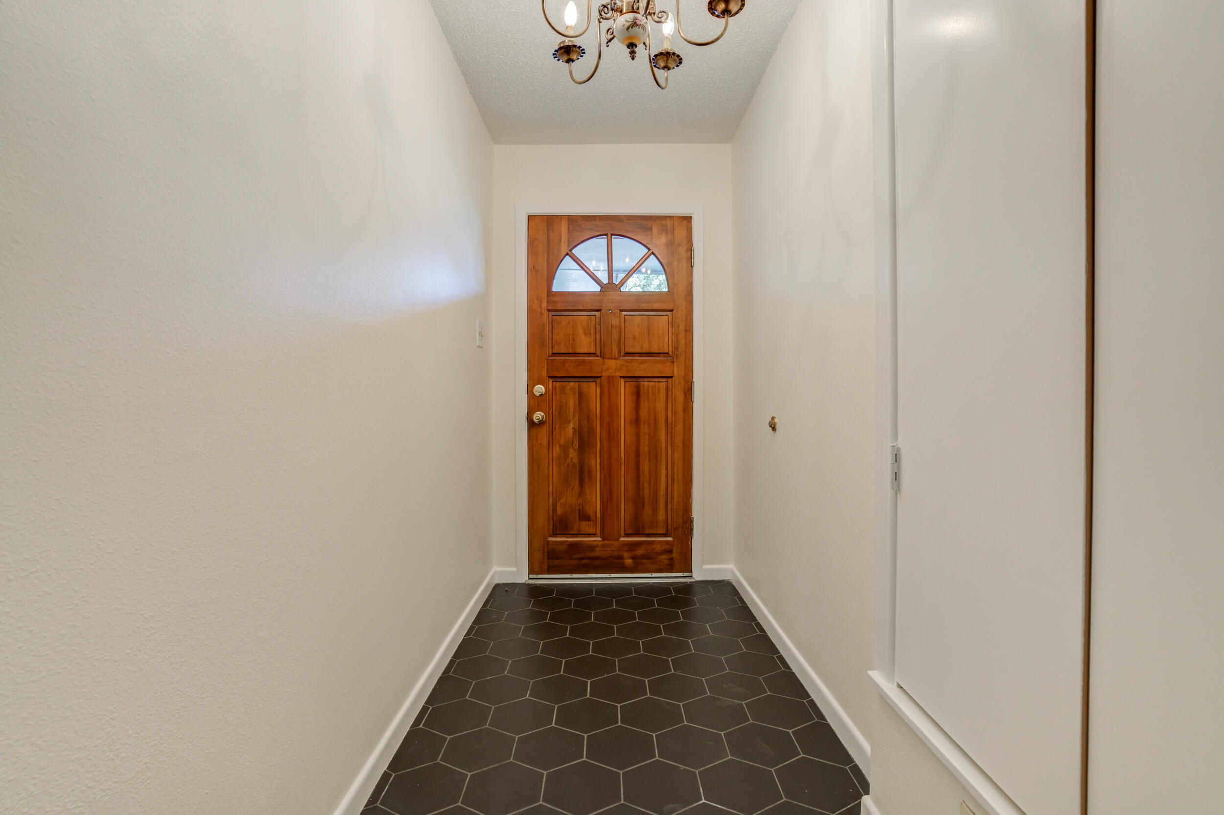 5403 8th Street Lubbock, TX 79416 - Photo 3 of 30 a view of an entryway