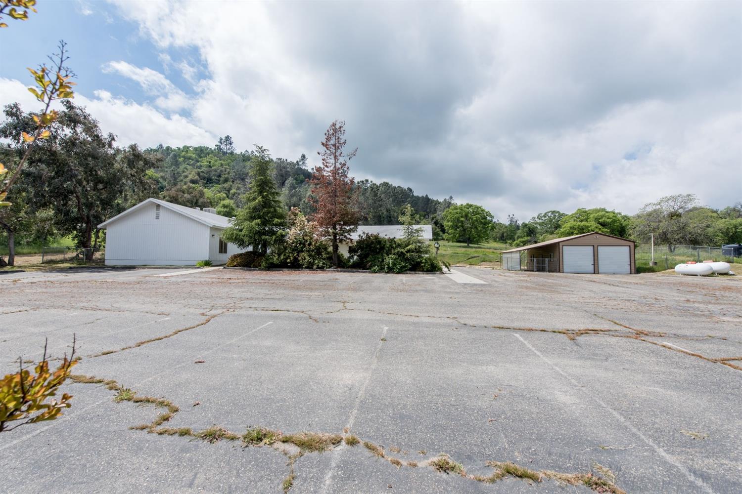 28067 Burrough Valley Road Tollhouse, CA 93667 - Photo 8 of 47 Gallery Image 8