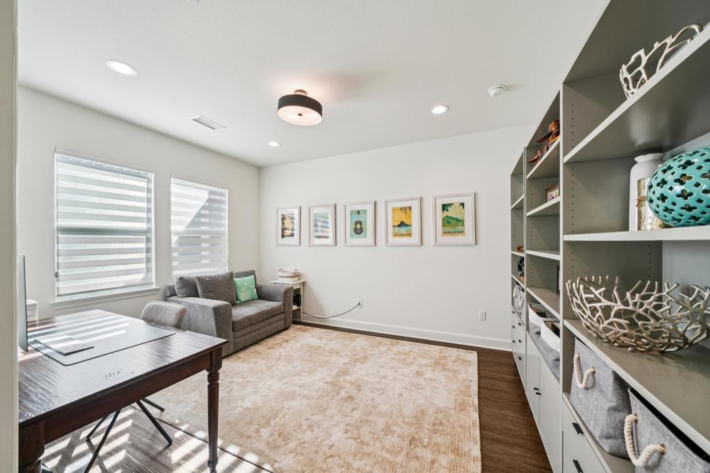 33294 Barmetta Lane Temecula, CA 92592 - Photo 22 of 36 a living room with furniture and a window