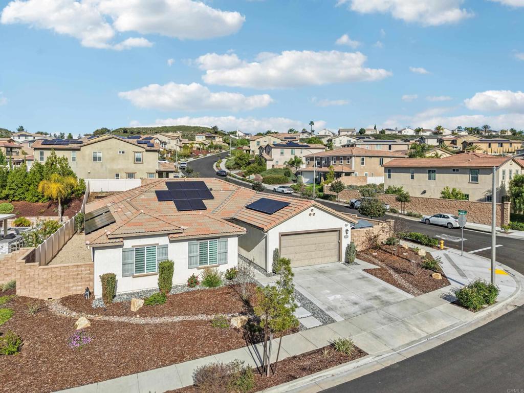 33294 Barmetta Lane Temecula, CA 92592 - Photo 34 of 36 a city view with houses