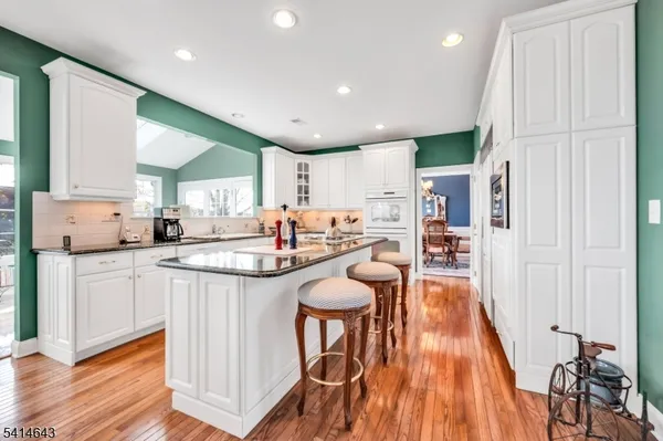 $1,100,000 | 24 Vista Drive, Flanders, NJ 07836