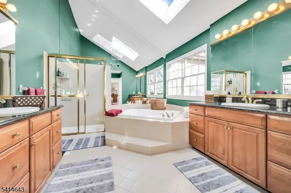 $1,100,000 | 24 Vista Drive, Flanders, NJ 07836