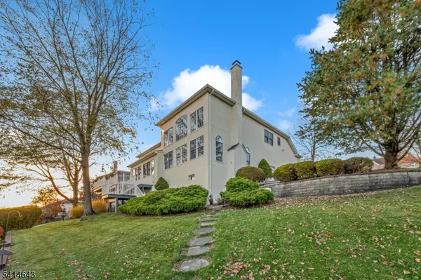 $1,100,000 | 24 Vista Drive, Flanders, NJ 07836