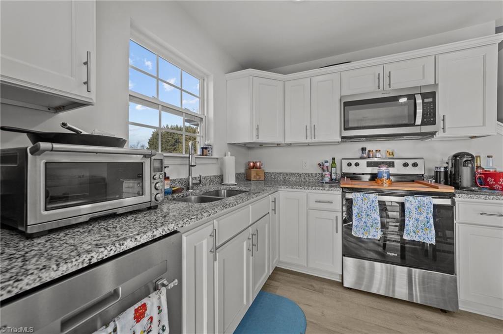 368 Brann Road Browns Summit, NC 27214 - Photo 11 of 31 Gallery Image 11