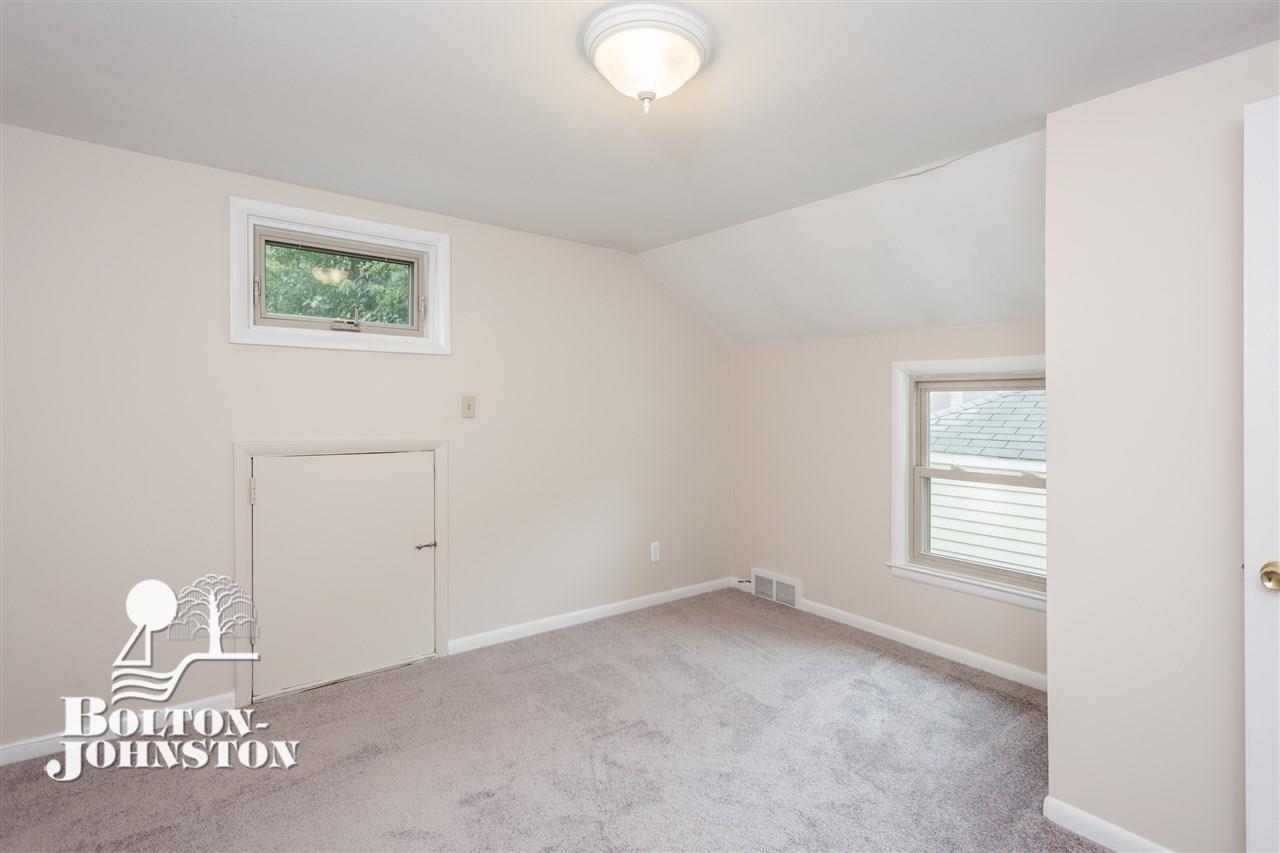 128 Muir Road Grosse Pointe Farms, MI 48236 - Photo 19 of 28