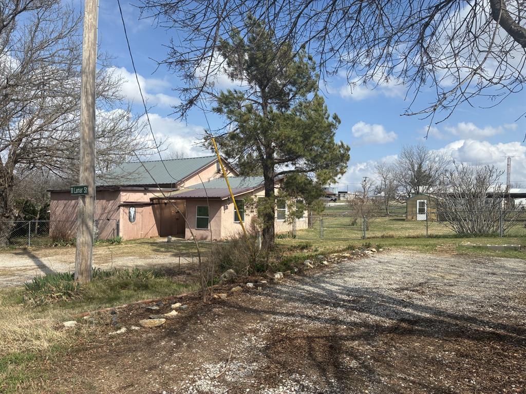 111 Lamar Street Olney, TX 76374 - Photo 1 of 29