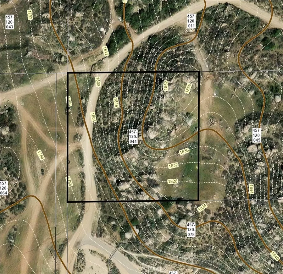 44 Falcon View Lane Murrieta, CA 92562 - Photo 4 of 5 a bathroom with a shower