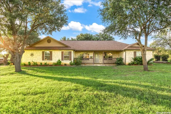 $450,000 | 155 Country Gardens, La Vernia, TX 78121