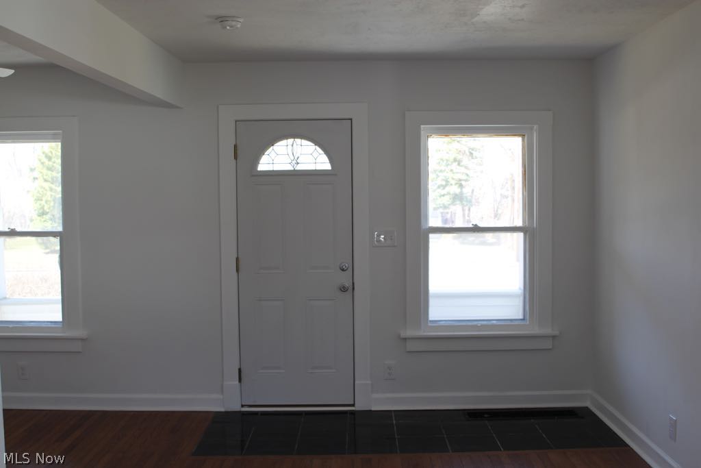 689 Northfield Road Bedford, OH 44146 - Photo 11 of 12