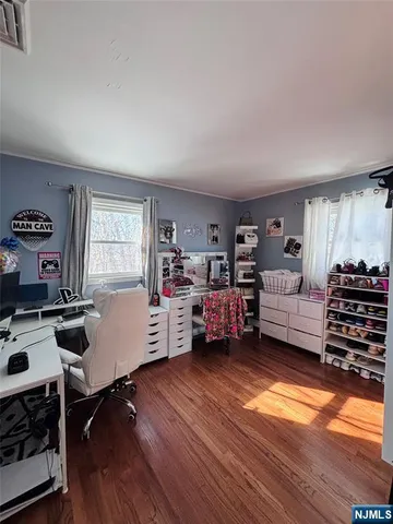 $699,900 | 81 Lakeshore Drive, Prospect Park, NJ 07508