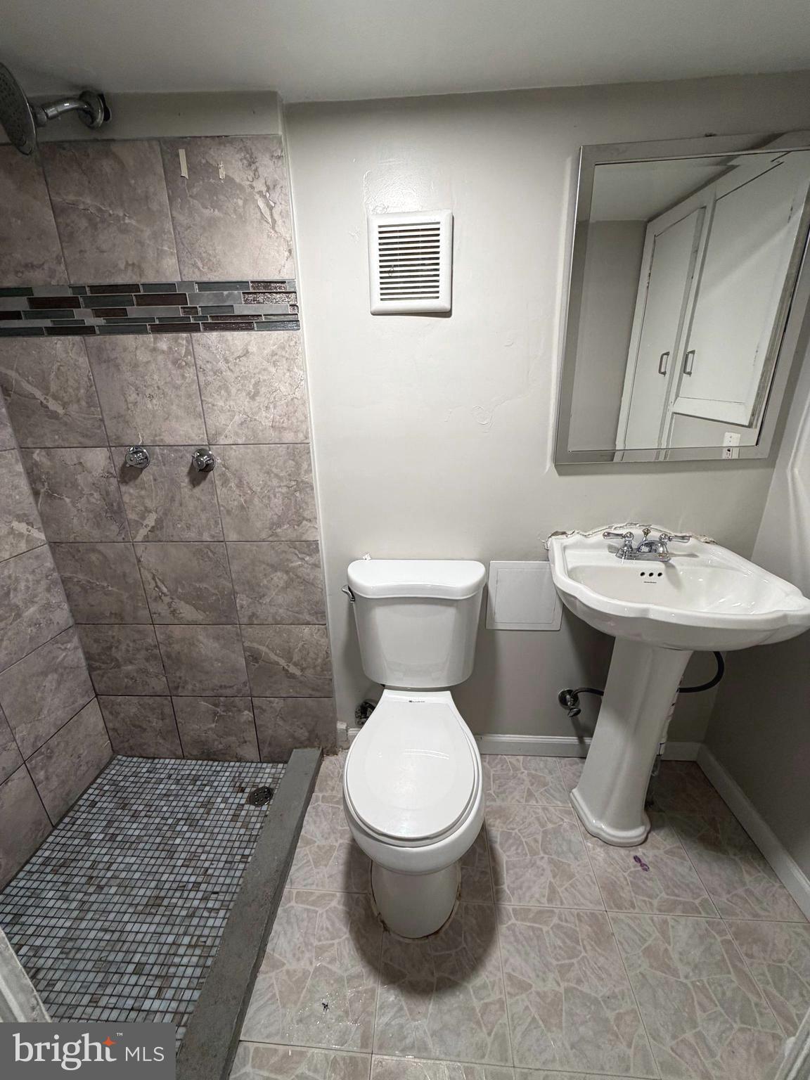 202 West Edgevale Road, Unit B Baltimore, MD 21225 - Photo 13 of 14