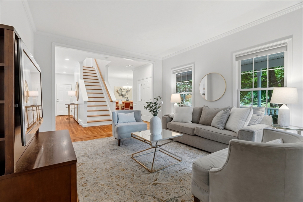 876 Central Avenue Needham, MA 02492 - Photo 4 of 40