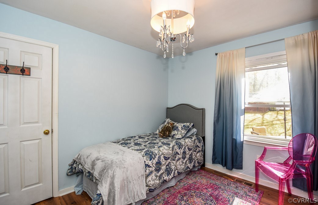 2612 Colgrave Road Midlothian, VA 23112 - Photo 21 of 33 a bedroom with a bed and a window