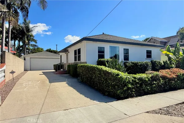 $724,900 | 2010 West Cameron Street, Long Beach, CA 90810
