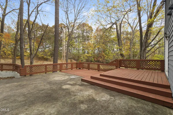 a view of backyard with tree