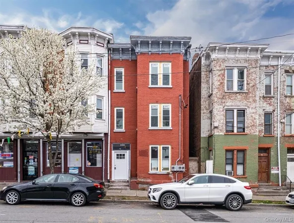 $1,725 | 93 South Lander Street, Unit 2, Newburgh, NY 12550