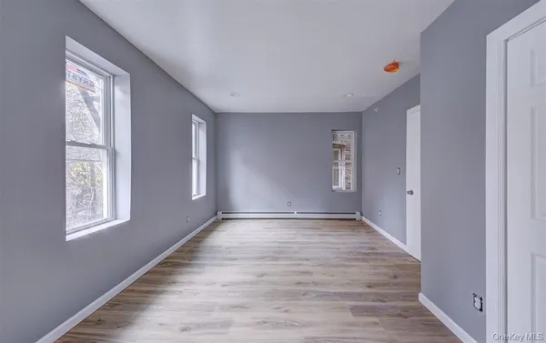 $1,725 | 93 South Lander Street, Unit 2, Newburgh, NY 12550