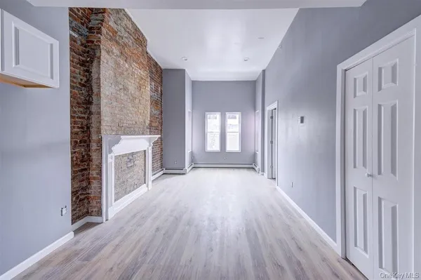 $1,725 | 93 South Lander Street, Unit 2, Newburgh, NY 12550