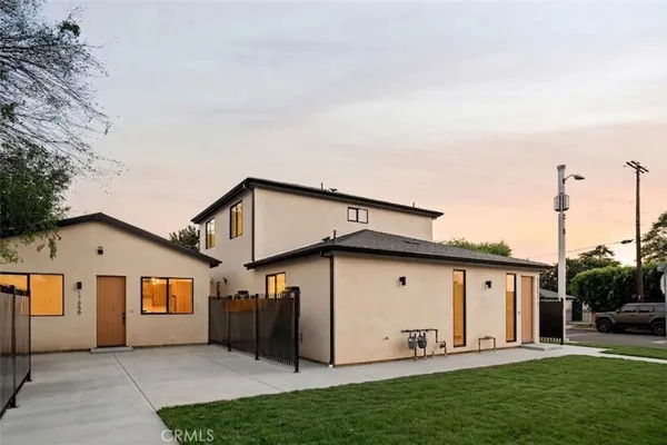 $1,749,000 | 17852 Saticoy Street, Reseda, CA 91335