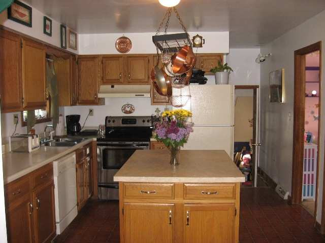 188 Perry Road Saratoga Springs, NY 12866 - Photo 5 of 12 Photo 5