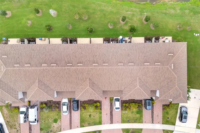 a picture of city view with lake view