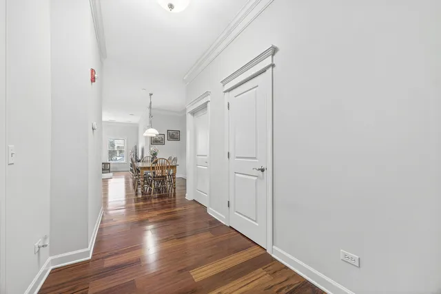 $599,900 | 4929 Forest Avenue, Unit 2E, Downers Grove, IL 60515