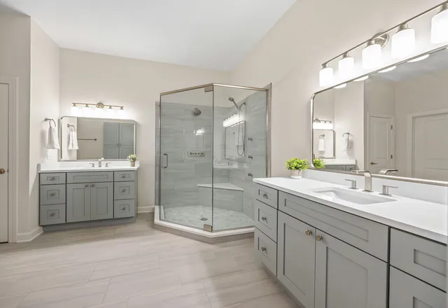 $599,900 | 4929 Forest Avenue, Unit 2E, Downers Grove, IL 60515