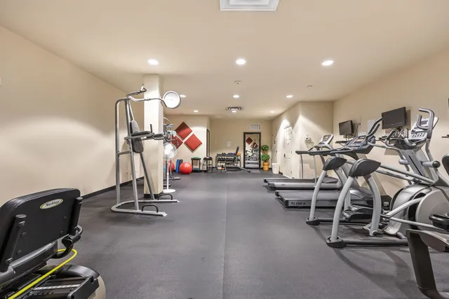 $599,900 | 4929 Forest Avenue, Unit 2E, Downers Grove, IL 60515