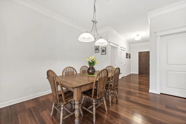 $599,900 | 4929 Forest Avenue, Unit 2E, Downers Grove, IL 60515