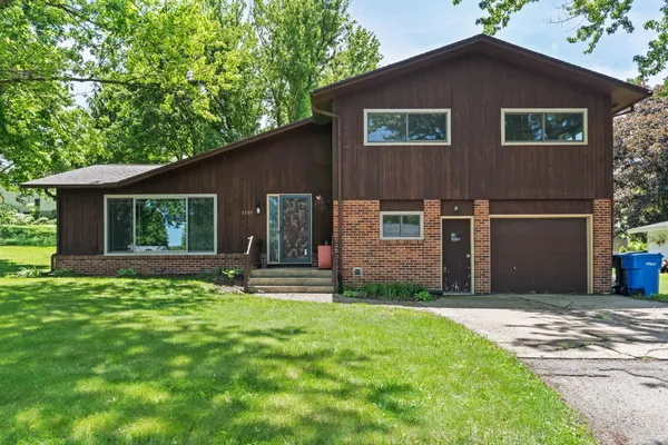 $349,500 | 1101 Hillview Road, Black Earth, WI 53515